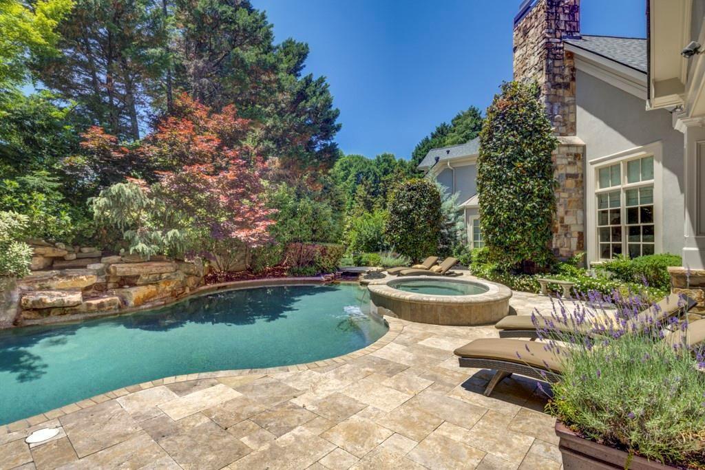 3594 Tuxedo Court