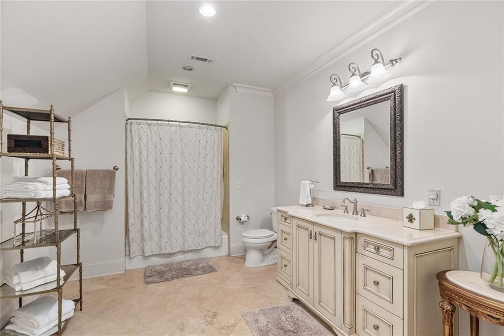 3594 Tuxedo Court