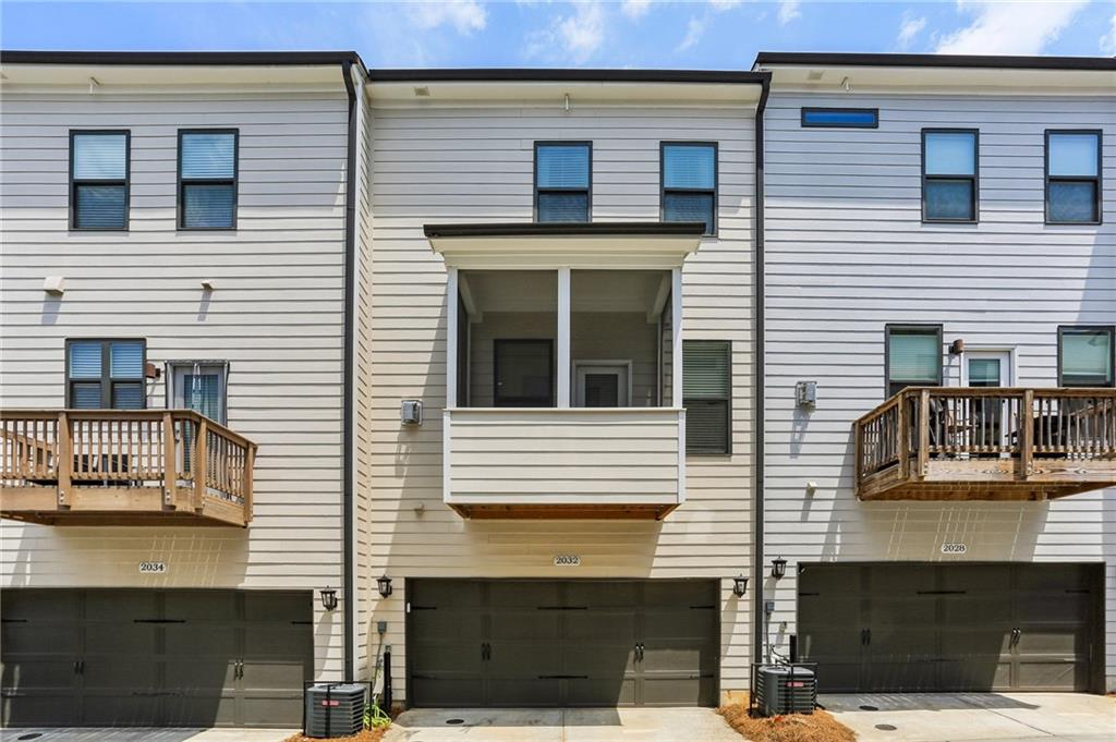 2032 Manchester Street NE