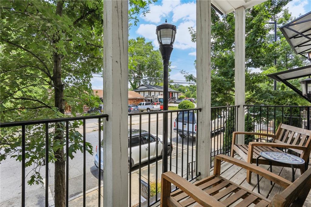 2032 Manchester Street NE