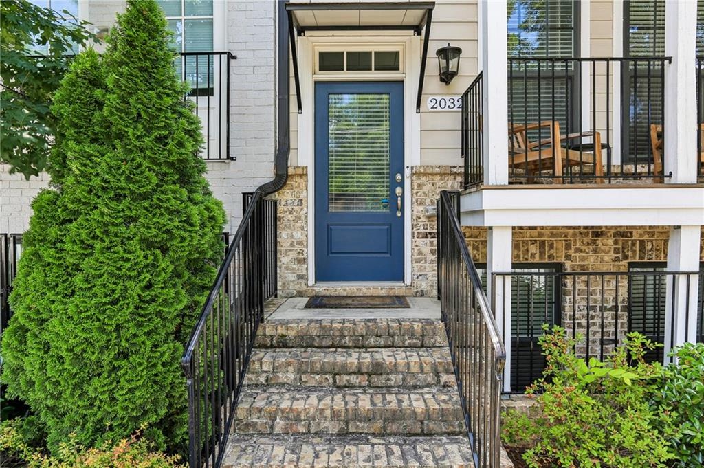 2032 Manchester Street NE