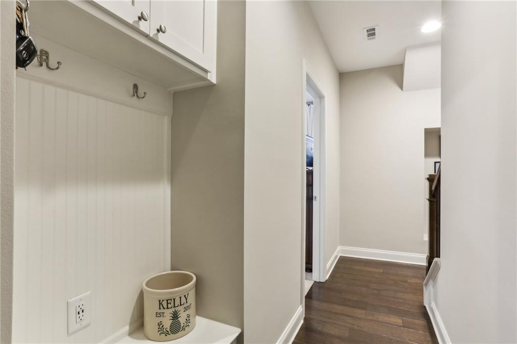 2032 Manchester Street NE