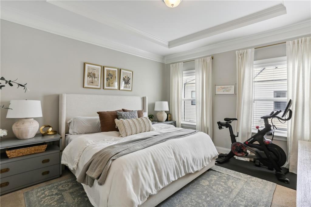 2032 Manchester Street NE