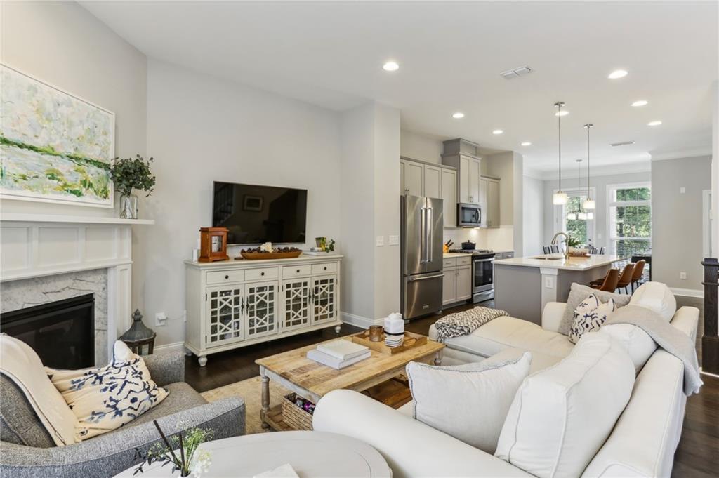 2032 Manchester Street NE