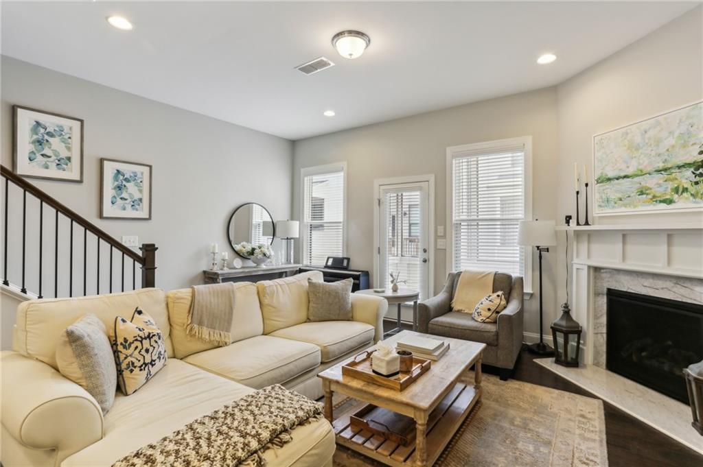 2032 Manchester Street NE