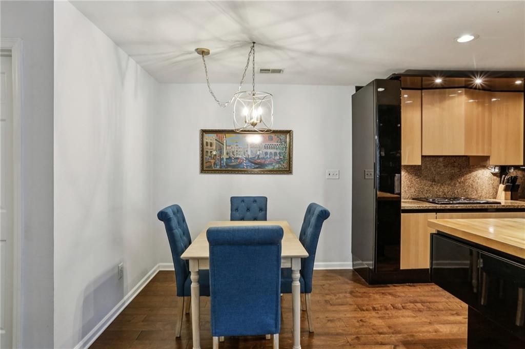 1513 Mcgill Park Avenue NE