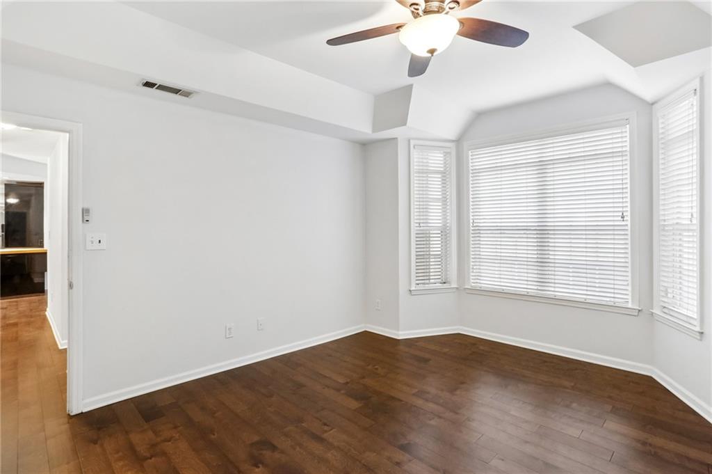 1513 Mcgill Park Avenue NE
