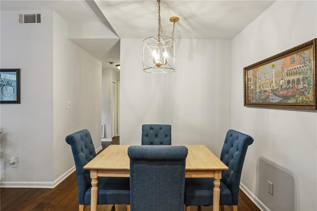 1513 Mcgill Park Avenue NE