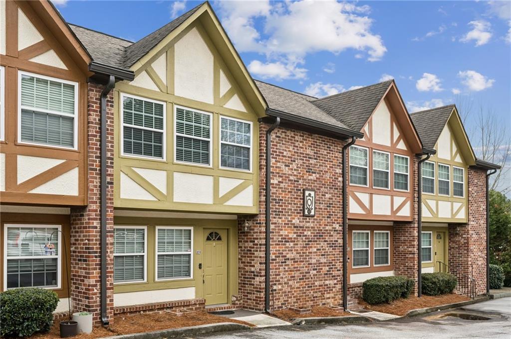 2825 NE Expressway Unit O2