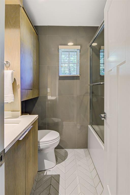 2493 Parkdale Place NE