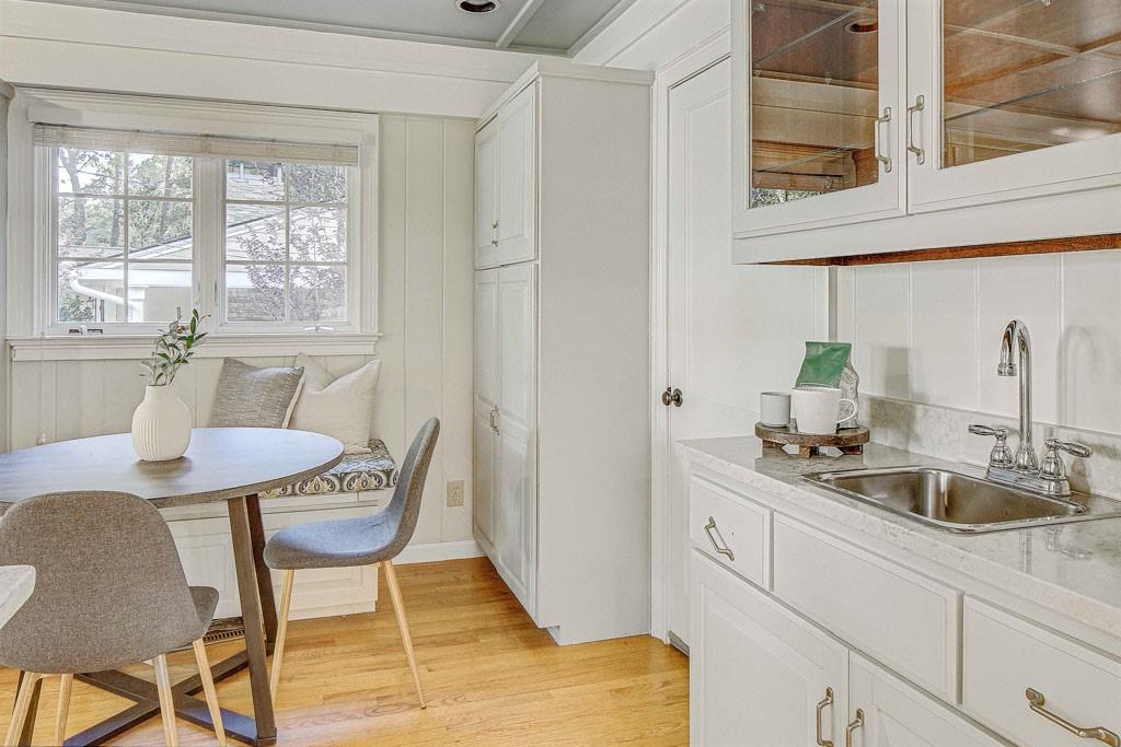 2493 Parkdale Place NE