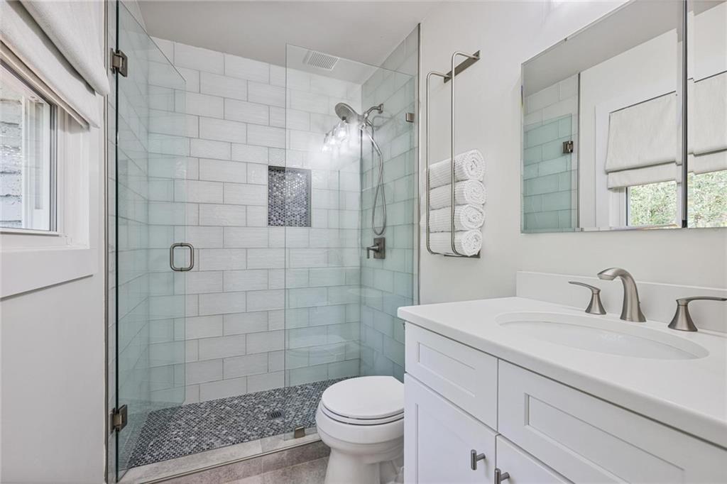 2144 Jonathon Lane NE