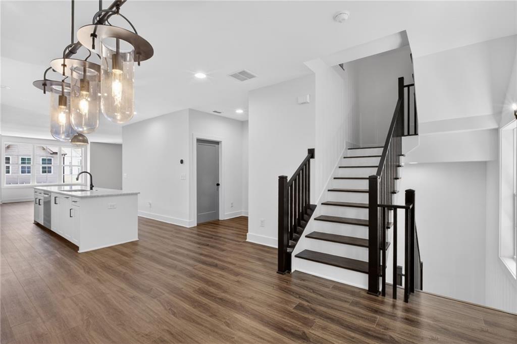 24 Becker Place NW