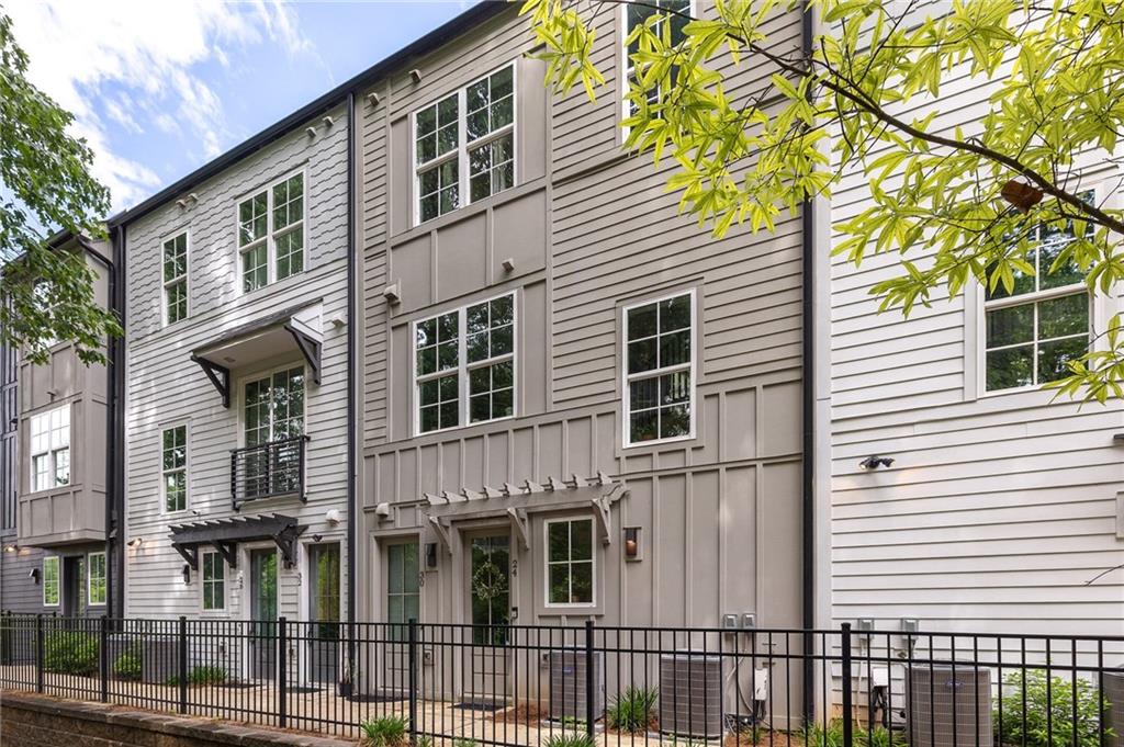 24 Becker Place NW