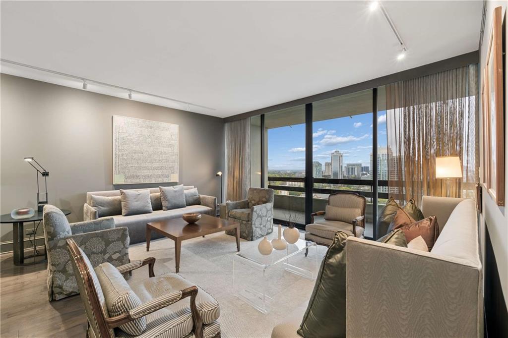 2660 Peachtree Road NW Unit 28F