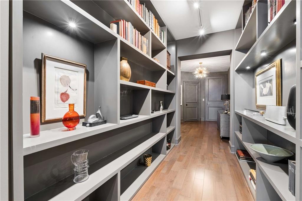 2660 Peachtree Road NW Unit 28F