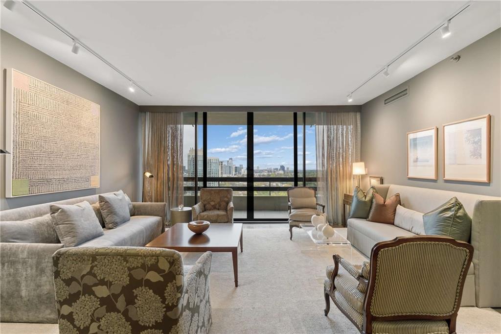 2660 Peachtree Road NW Unit 28F