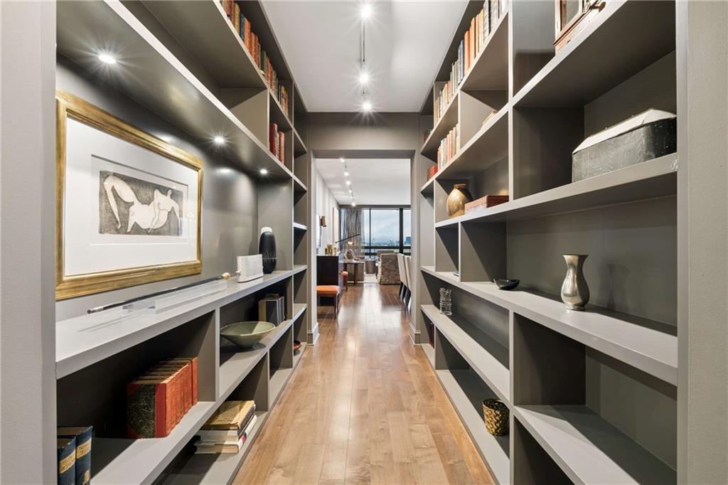 2660 Peachtree Road NW Unit 28F