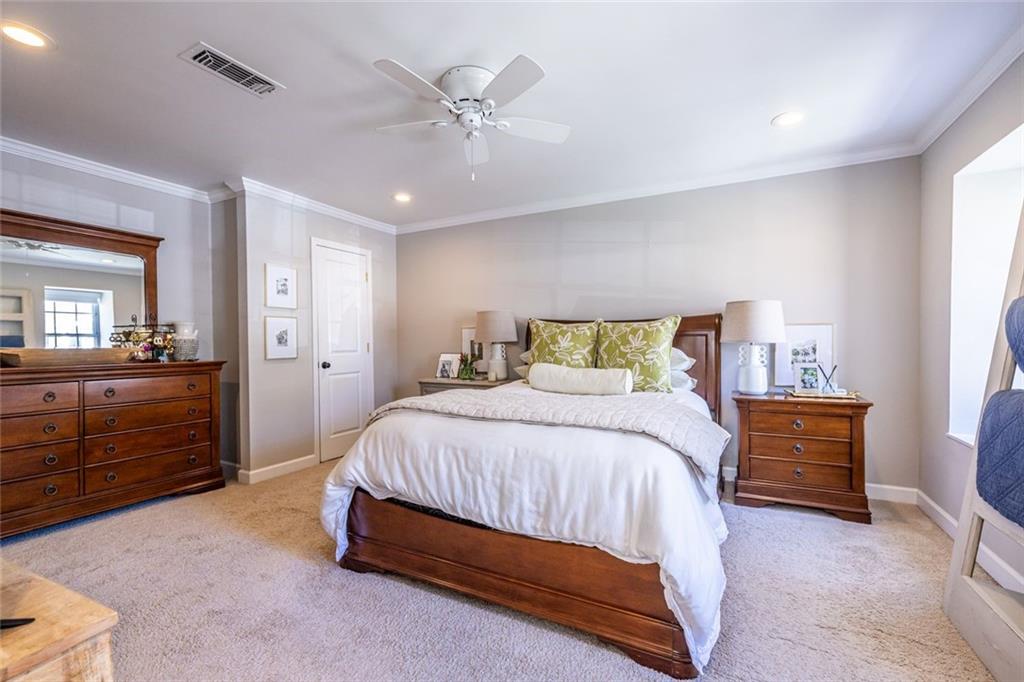 12 Bassett Hall Place NW