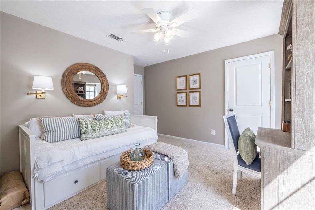 12 Bassett Hall Place NW