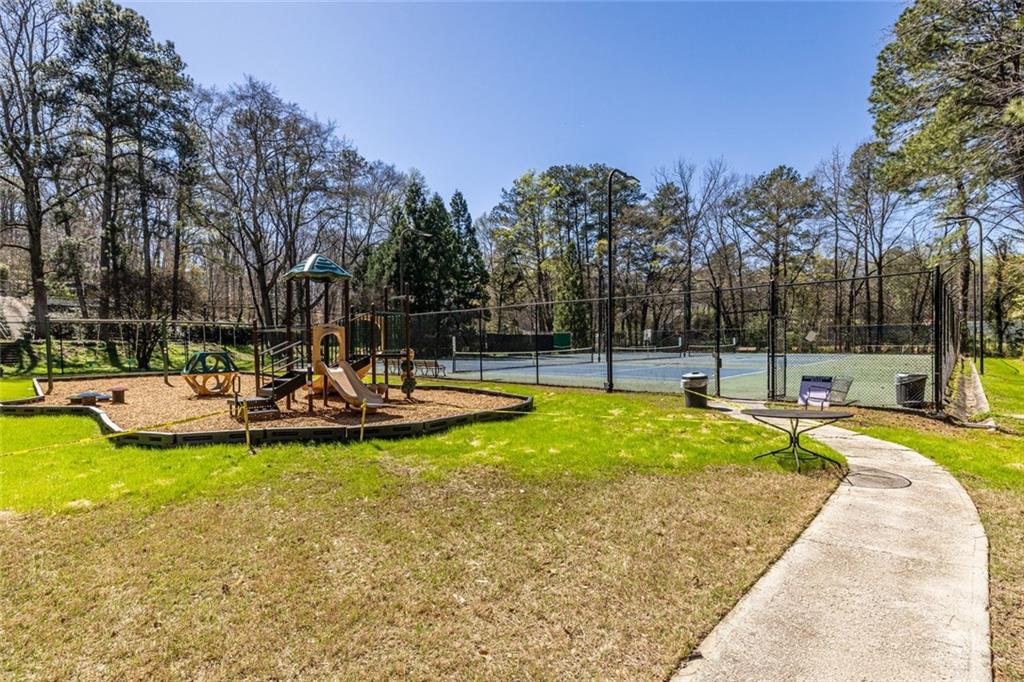 12 Bassett Hall Place NW