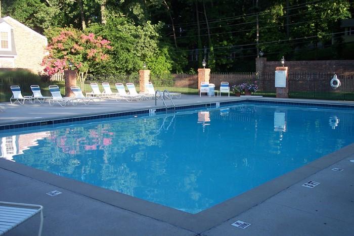 12 Bassett Hall Place NW