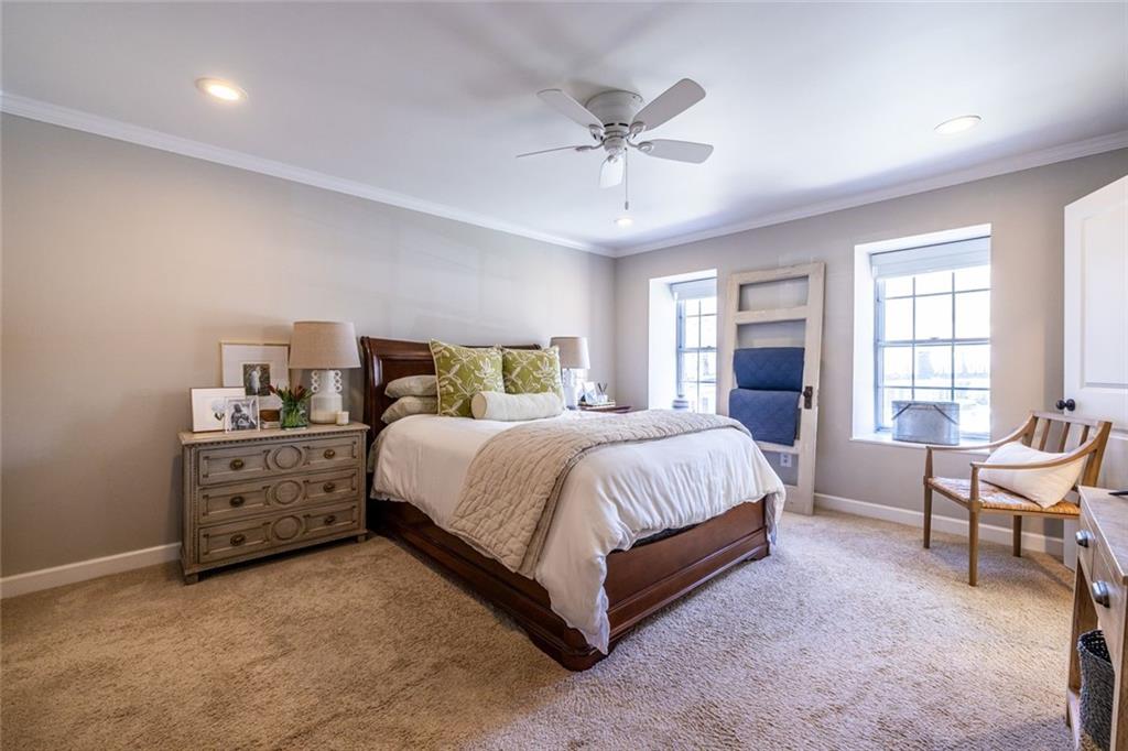 12 Bassett Hall Place NW