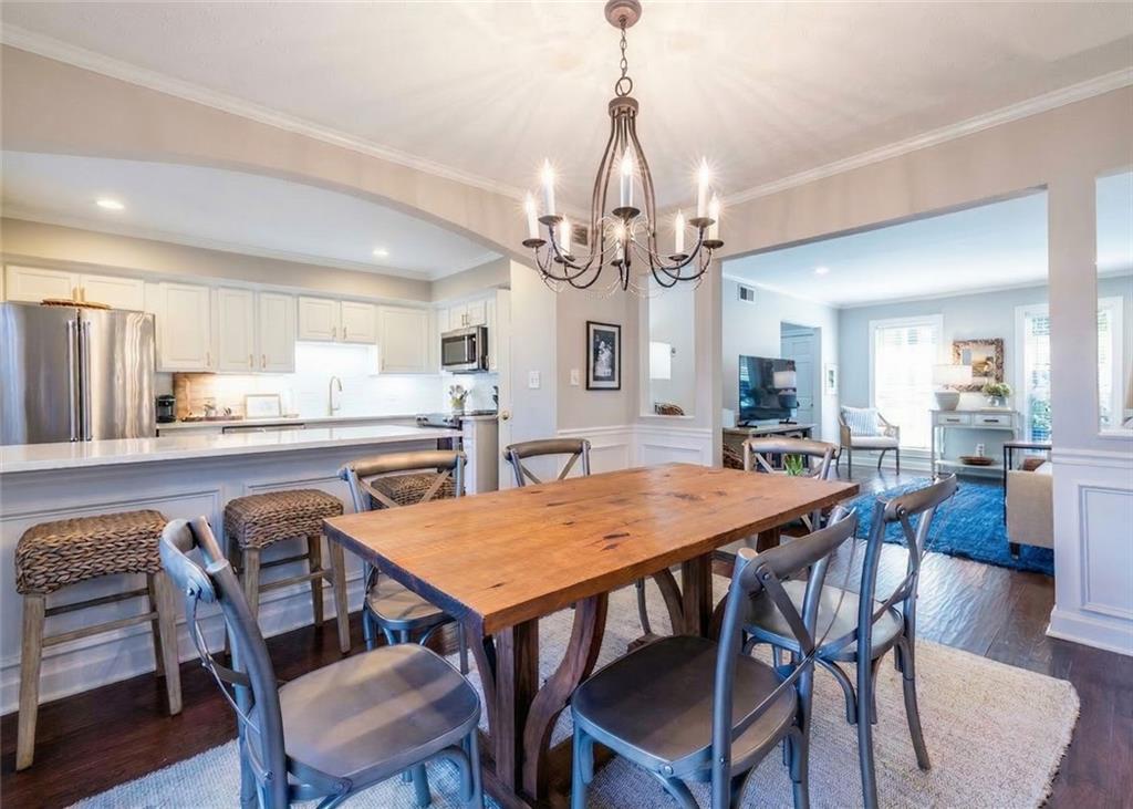 12 Bassett Hall Place NW