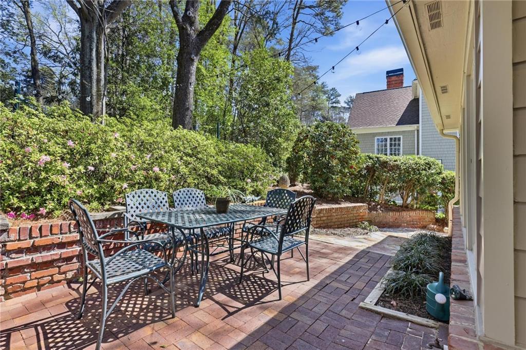 2059 Brookview Drive NW