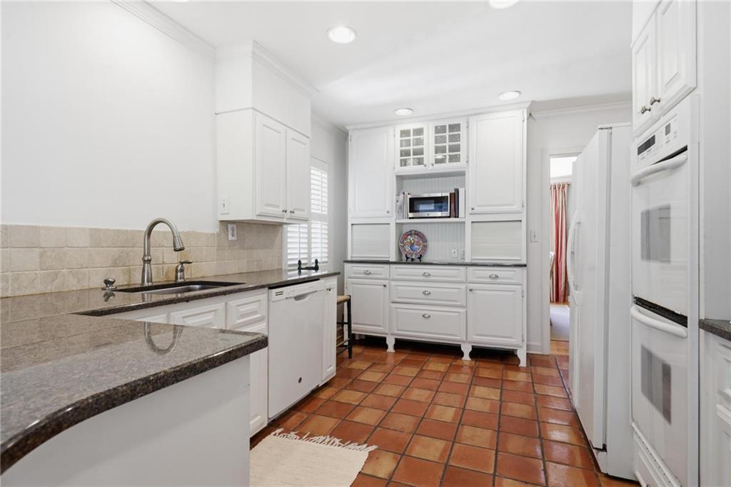 2059 Brookview Drive NW