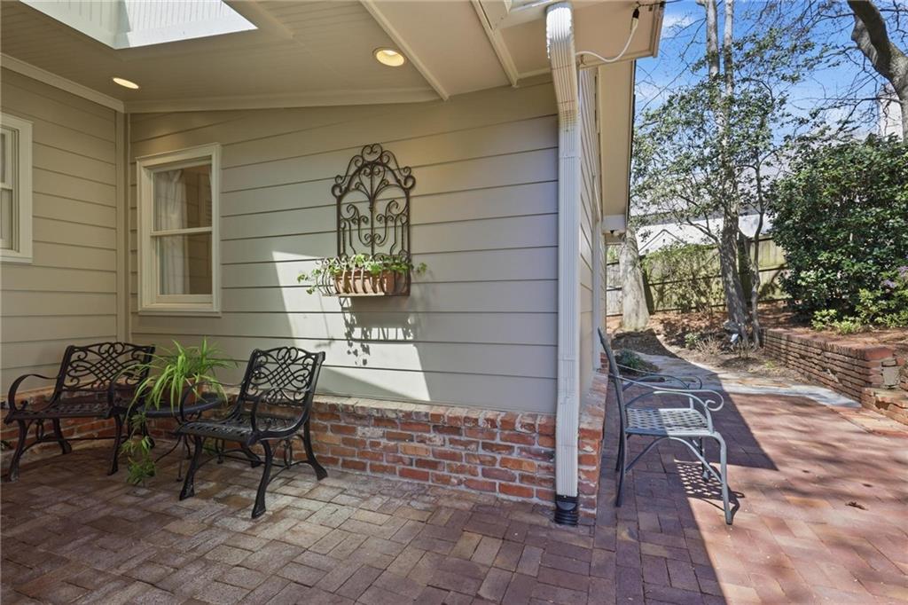 2059 Brookview Drive NW