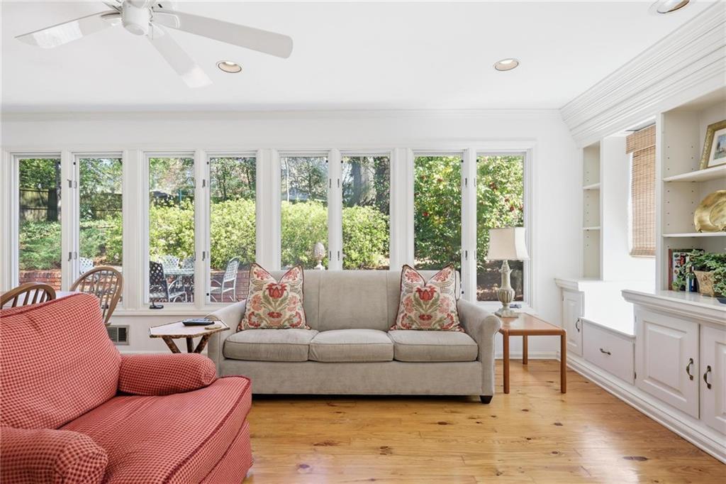 2059 Brookview Drive NW