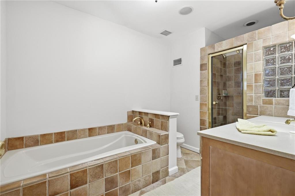 2059 Brookview Drive NW