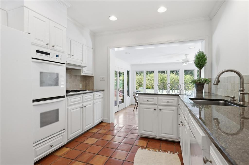 2059 Brookview Drive NW