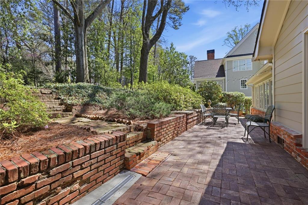 2059 Brookview Drive NW