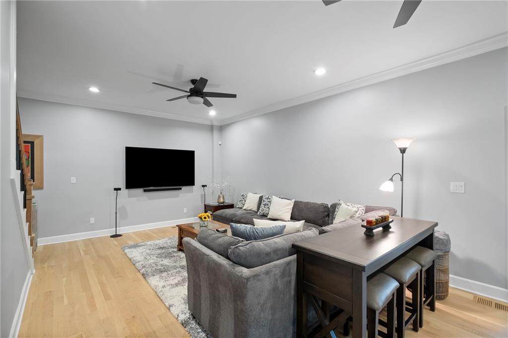 825 Overhill Court