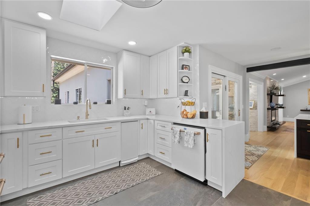 825 Overhill Court