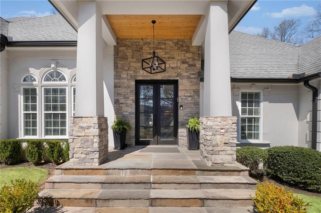 825 Overhill Court