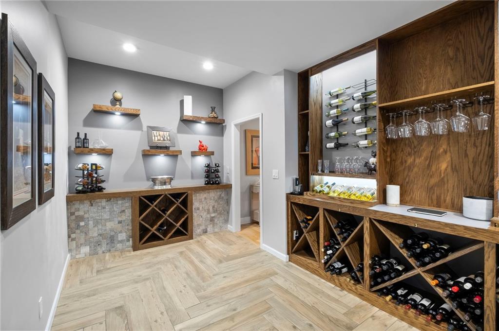825 Overhill Court