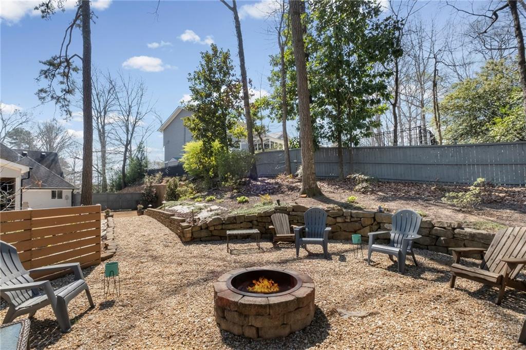 825 Overhill Court