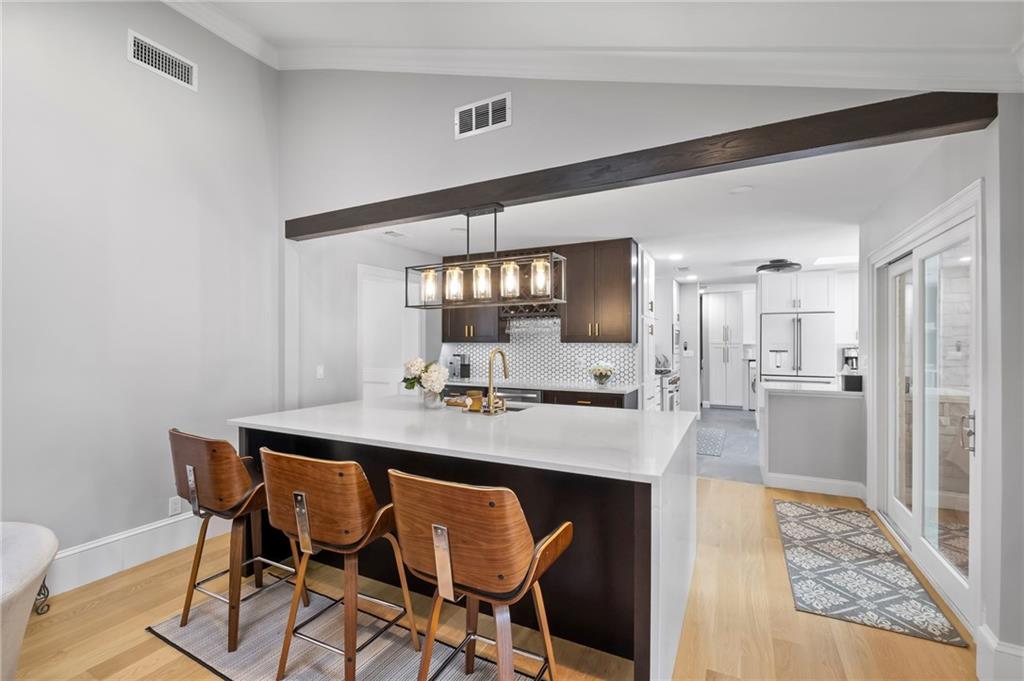 825 Overhill Court