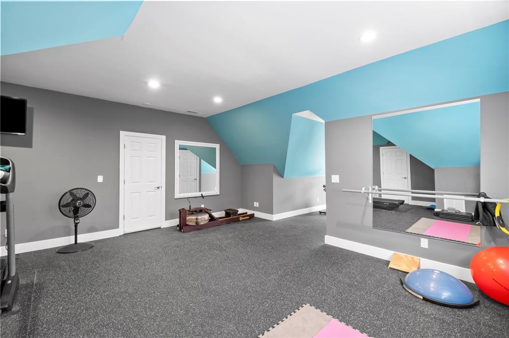 825 Overhill Court