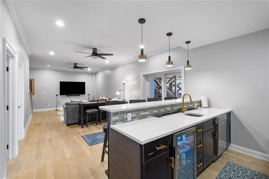 825 Overhill Court