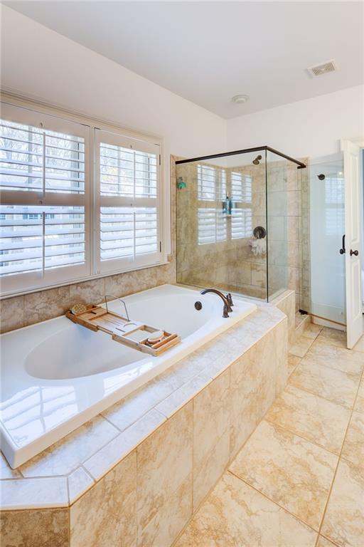 305 Valley Brook Way NE