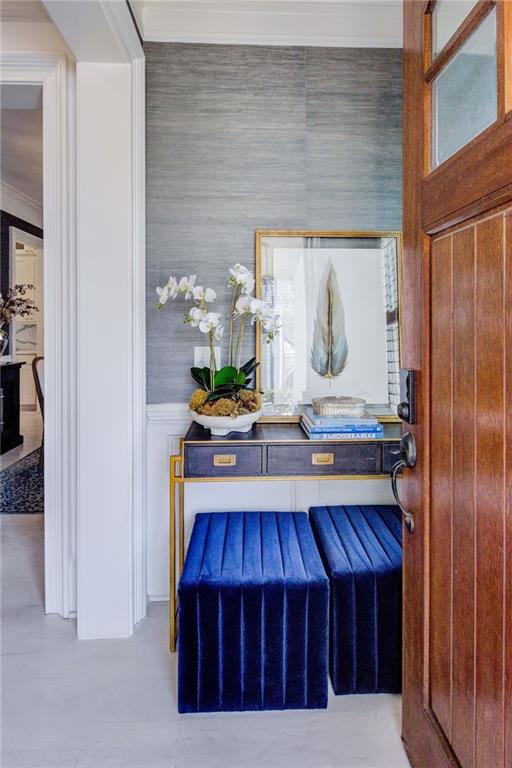 305 Valley Brook Way NE