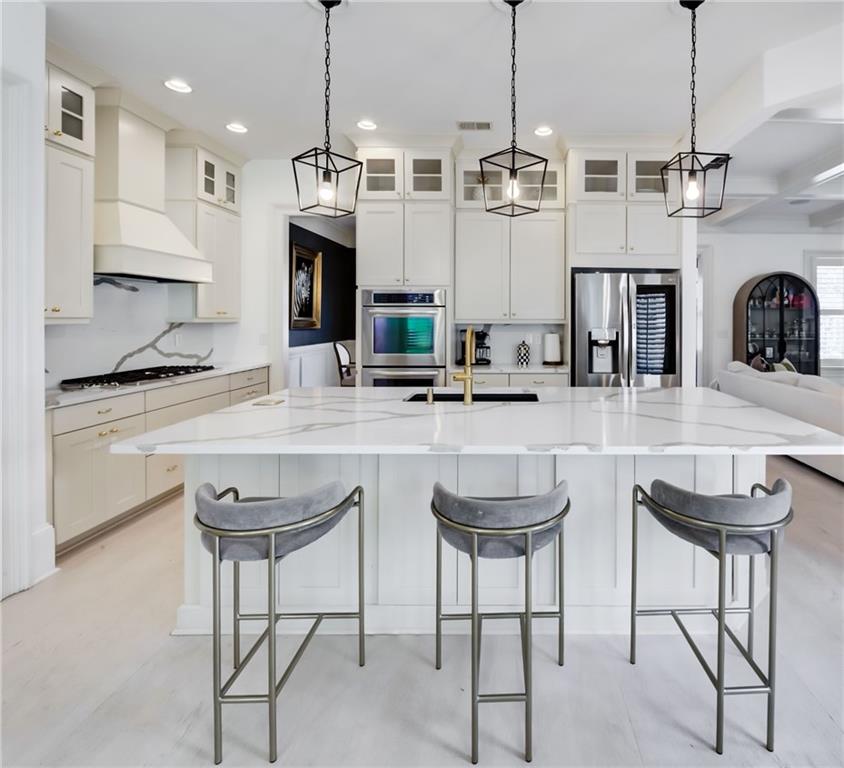 305 Valley Brook Way NE