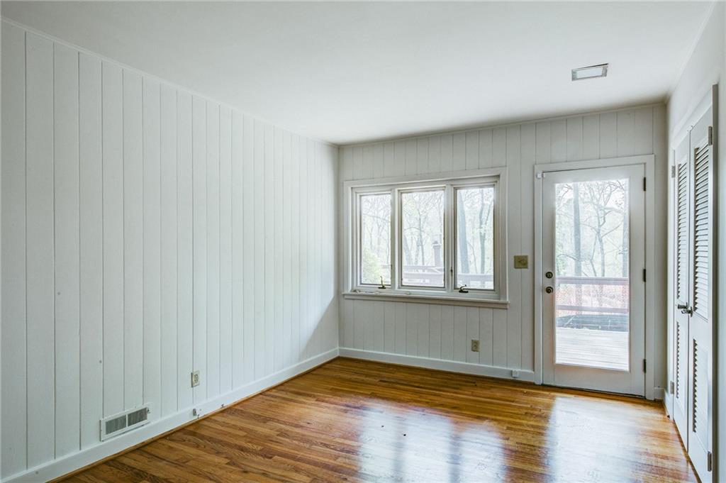 378 Hillside Drive NW