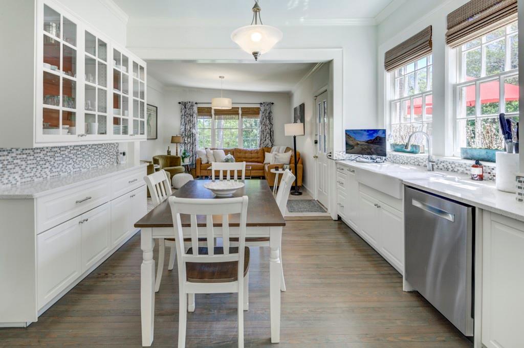 27 Northwood Avenue NE