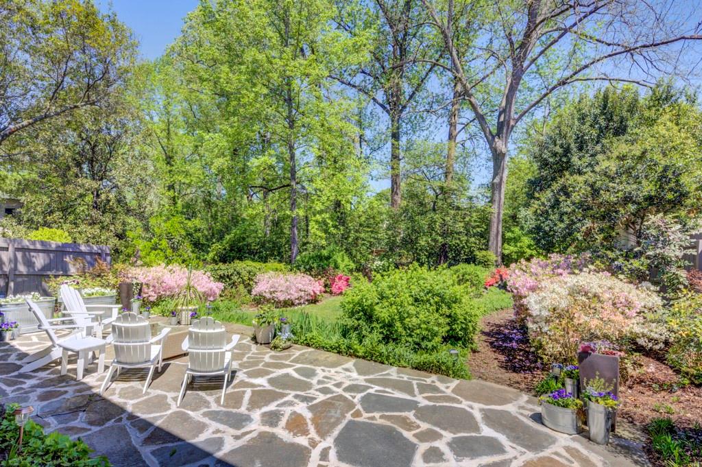 27 Northwood Avenue NE