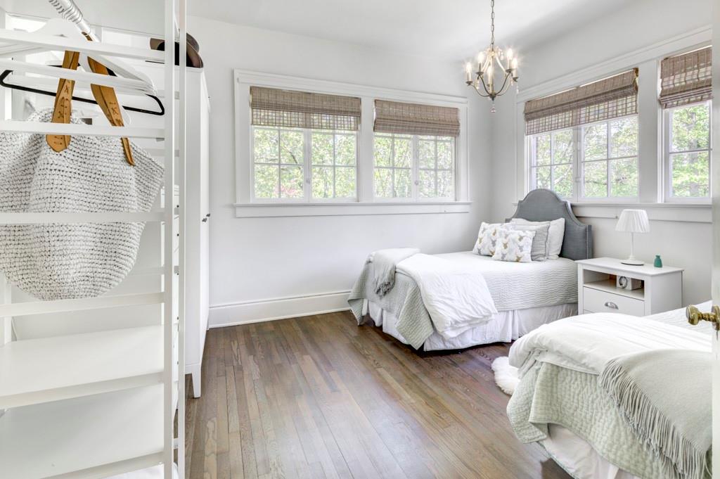 27 Northwood Avenue NE